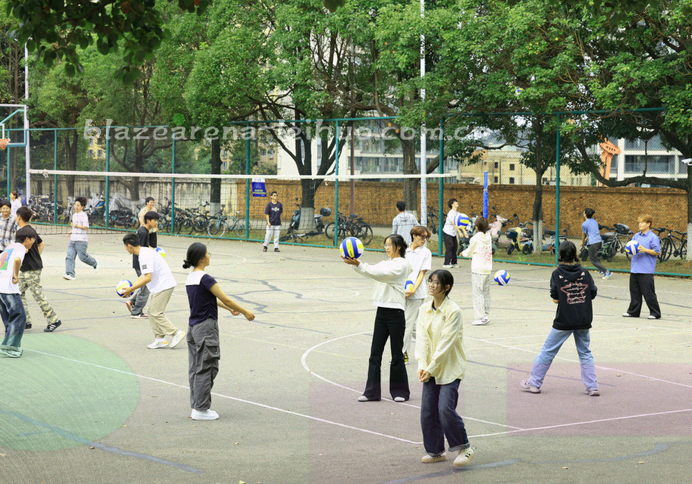 暗底界面上标注截图范围与场次编号的提交方式示意